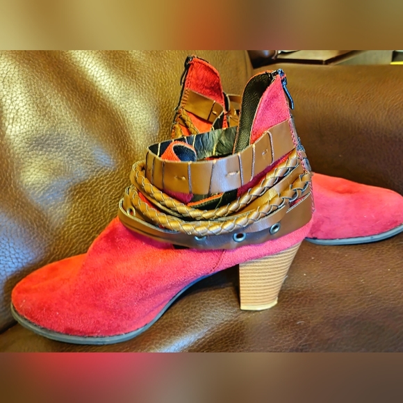 NWOT Cowgirl rock! Strappy 3" high-heeled boots EU 42 (9 1/2 US) Red suede - Picture 2 of 9